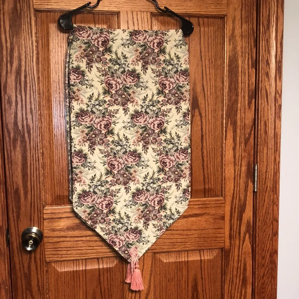 SPECIAL! 3/$12 Tapestry Table Runners Set